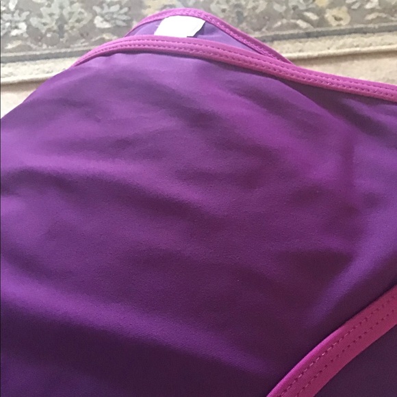 Old navy tankini purple the bottom is a L top M 💜 pretty colored suit.500 - Picture 6 of 9